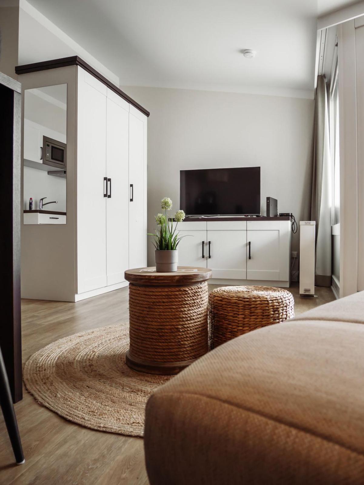 App Sunnyside Apartment
